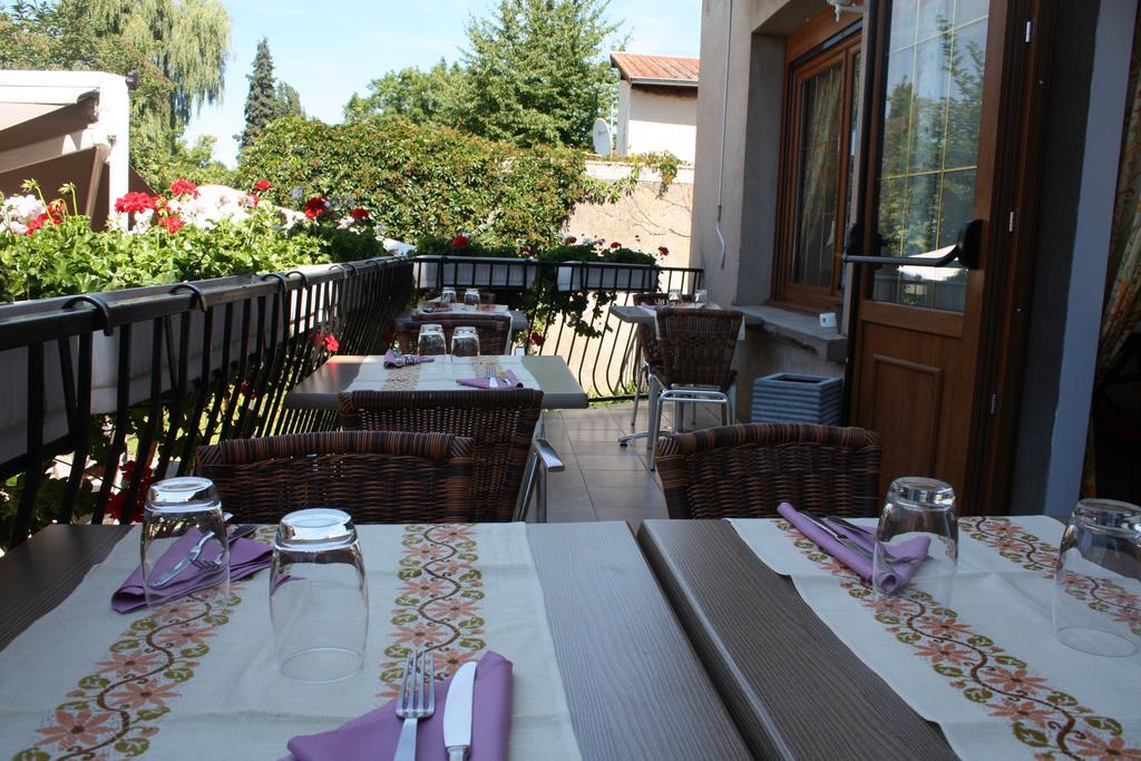 Logis Hotel- Restaurant La Renaissance Baccarat Exterior foto